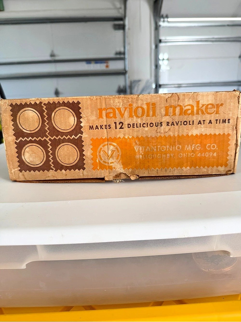 Vitantonio Manual Ravioli Pasta Maker 12-Hole Brown/Orange Model 44094